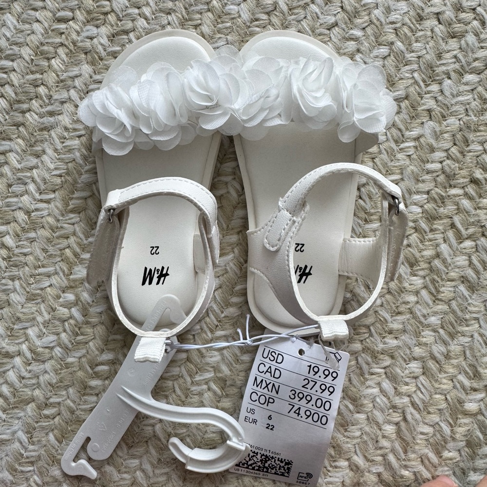 H&M Kids Cream Sandals with Floral Accents